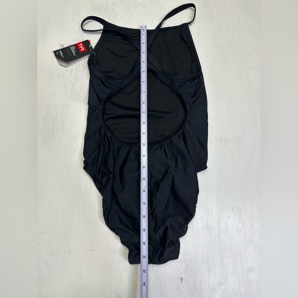 TYR Solid Diamondfit Black One Piece Swimsuit Size 34 NWT Chlorine Resist - Picture 5 of 10